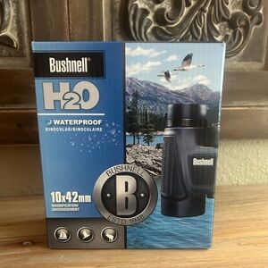 Bushnell H2O Waterproof Binoculars NWOT